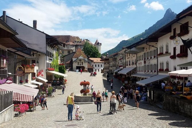 Private Swiss Cheese and Chocolate Tour from Interlaken - Jaun and a taste of the mountain pass