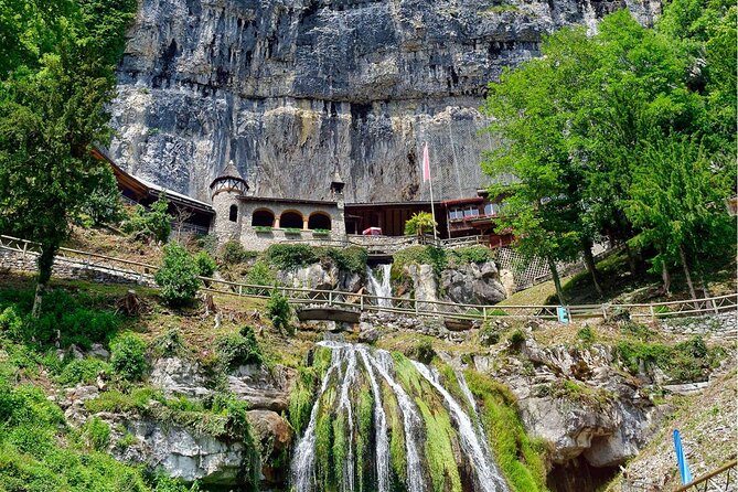 Private Tour to Swiss Capital, Castles & Lakes by Car from Zurich - Interlaken, Hohematte Park, and Harder Kulm