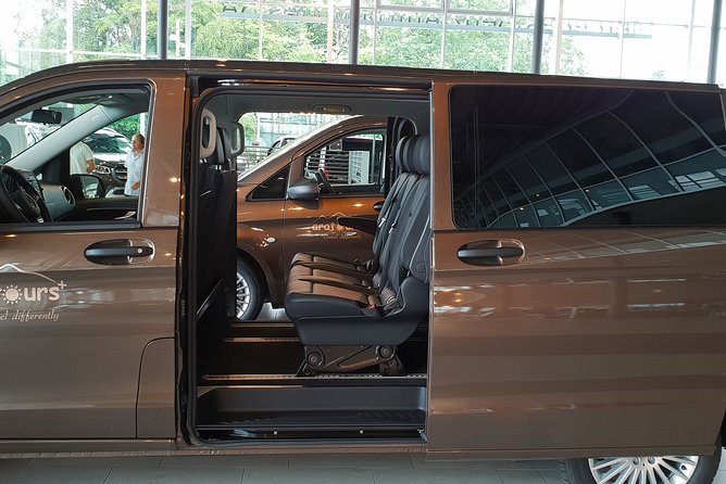 Private Transfer from Grindelwald to Zurich Airport - The driver and pickup experience
