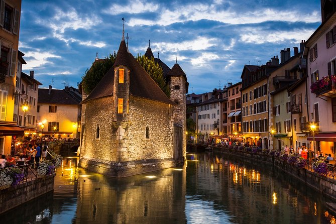 Private Trip from Geneva to Annecy in France - Food, pastries, and a useful local stop