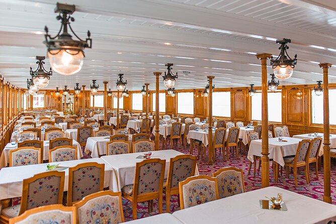 Round trip cruise from Lausanne to Chillon - Montreux and the Swiss Riviera