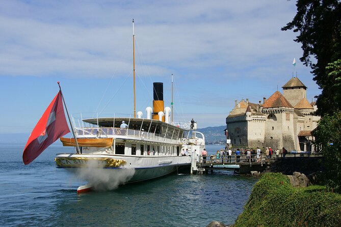 Round trip cruise from Vevey to Chillon - Montreux, Territet, and the best mountain views