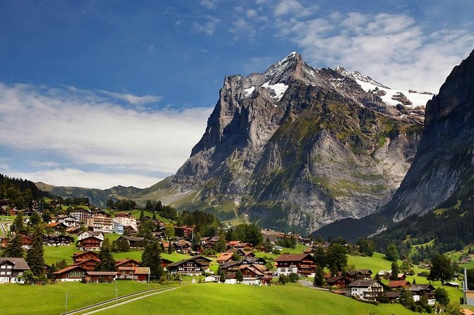 Swiss Alps: Interlaken and Grindelwald Day Trip from Zurich - Key things to know before booking