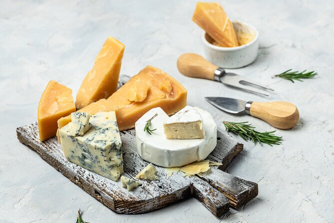 Swiss Cheese Tasting Experience | Basel - Learning from the cheese expert