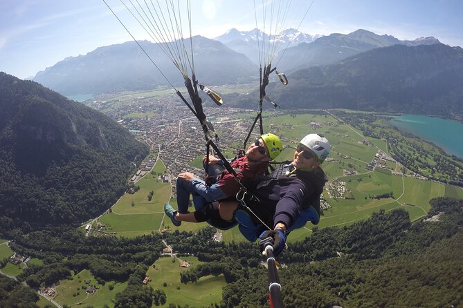 Tandem Paragliding Experience from Interlaken - The 10 to 20 minute flight