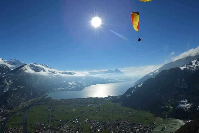 Tandem Paragliding Experience from Interlaken - The six main views along the route