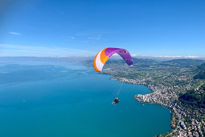Tandy paragliding - Preparing for an easy tandem launch