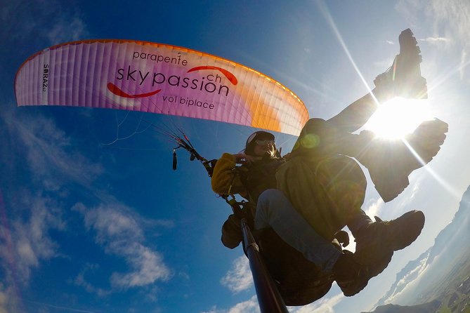 Tandy paragliding - The flight above Lake Geneva