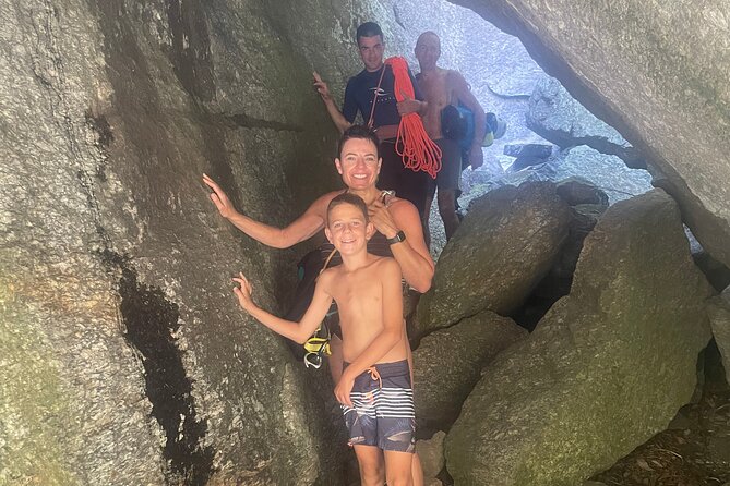 The best of canyoning in Ticino - Getting fitted for the canyon