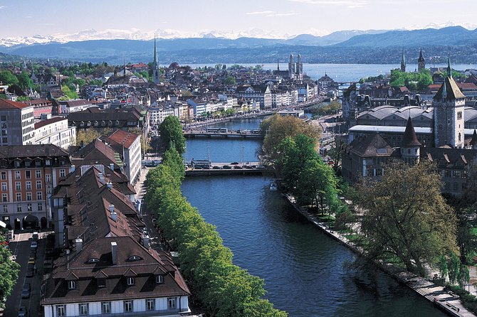 The Great Tour of Zurich by Bus and Boat - Who should book this experience