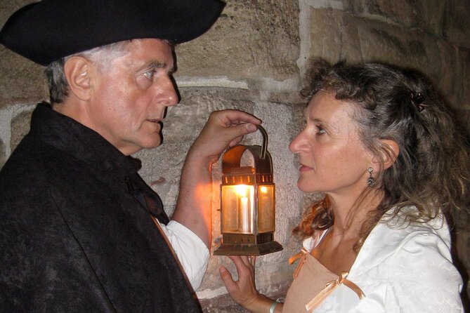 The nightwatchman's secret - Why the two-actor format matters