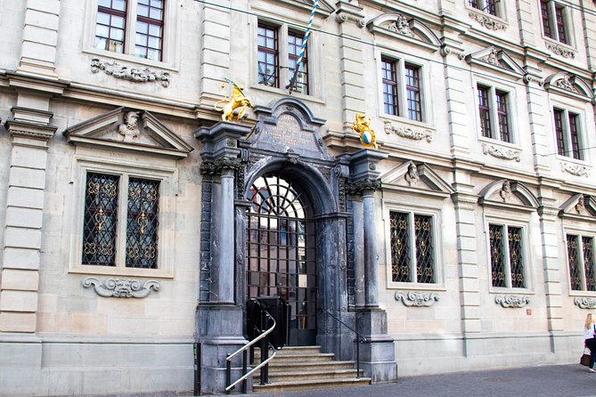 The Secret Doors of Zurich - The Key and the First Look Behind the Walls