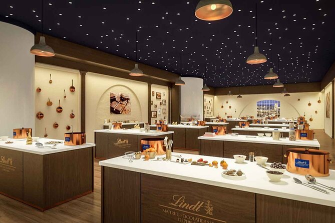 Tour in Lindt Home of Chocolate Museum From Zurich With pickup - From Zurich hotel to Kilchberg
