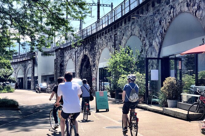 Urban Bike Tour Zurich - A city tour that begins away from the postcards