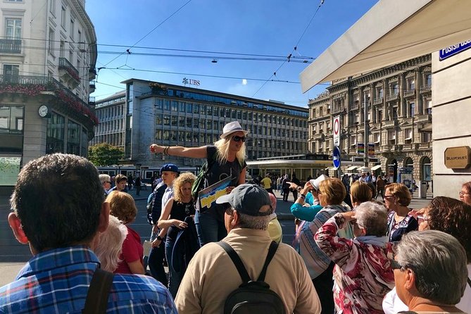 Walking tour of Zurich - your first overview of the city (Private Tour) - Lindenhof Hill: the tour’s best broad view