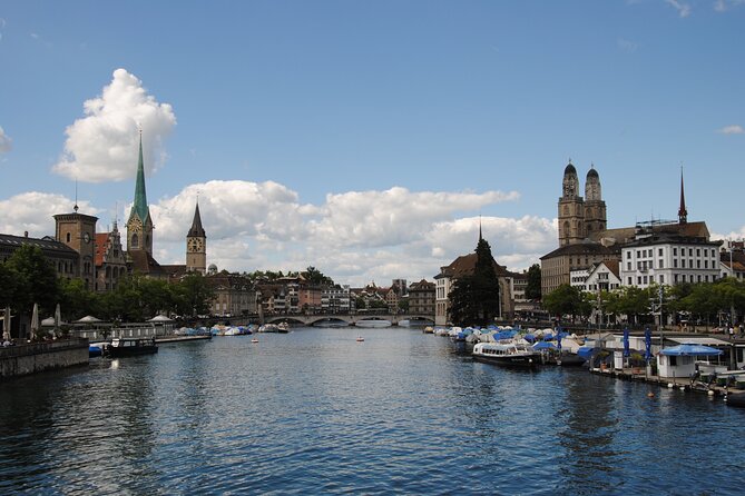 Zurich 360° City Walk Tour Including Hidden Spots - Lindenhof and the city’s oldest story