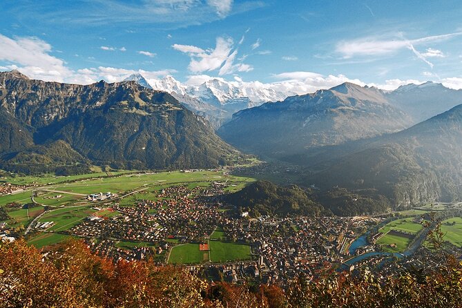 Zurich: Interlaken & Harder Kulm Small Group Tour - What happens in Interlaken