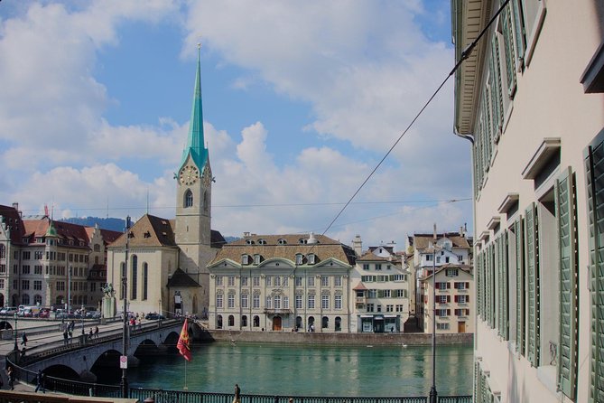 Zurich Private Customizable Guided Walking Tour - Fraumünster’s Chagall Windows and Stained Glass