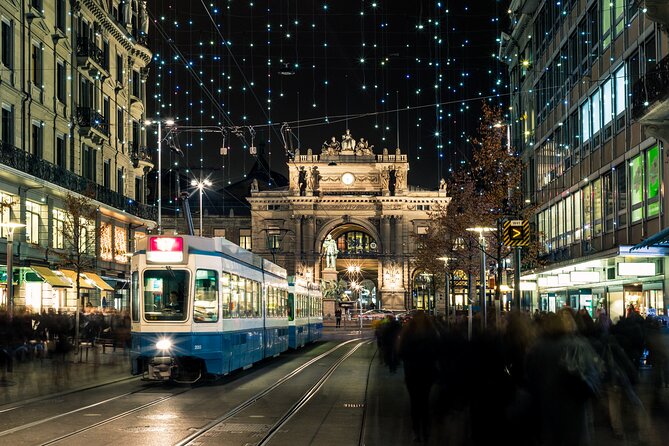 Zurich’s Enchanted Christmas: A Festive Journey - What the private format really adds