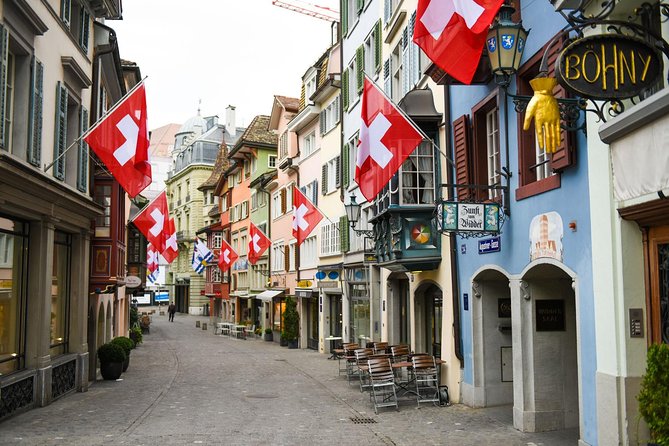Zurich Sightseeing Private Walking Tour - Grossmünster and the city panorama