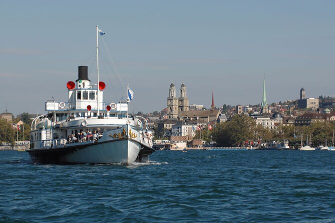 Zurich Small-Group Walking Tour Including a Lake Cruise - Old Town is where the guide earns the fare